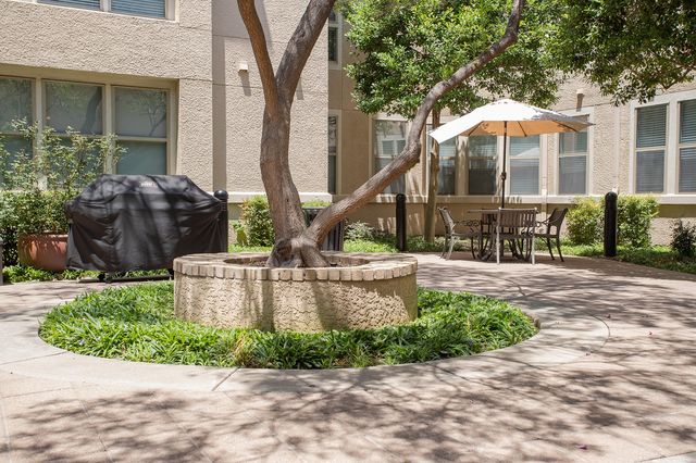 221 W Lancaster Avenue 11009, Fort Worth, TX 76102