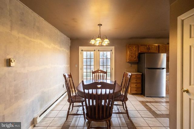 400 ARNOLD CT, Lebanon, PA 17042