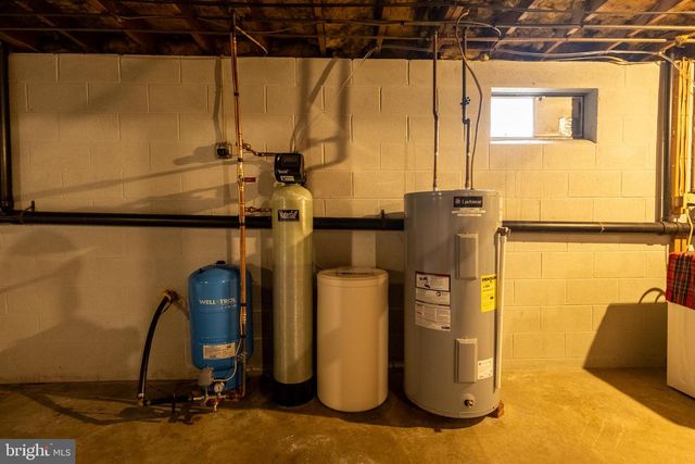 400 ARNOLD CT, Lebanon, PA 17042