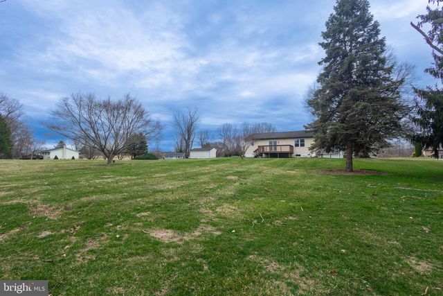 400 ARNOLD CT, Lebanon, PA 17042