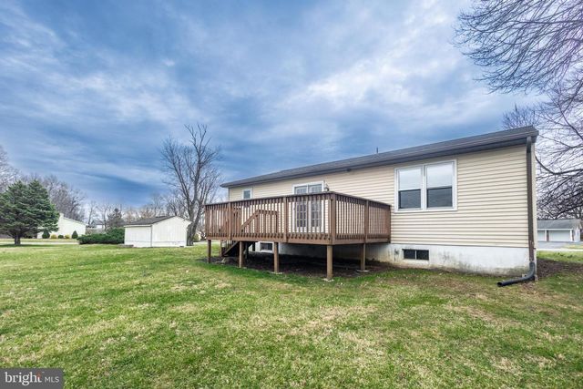 400 ARNOLD CT, Lebanon, PA 17042