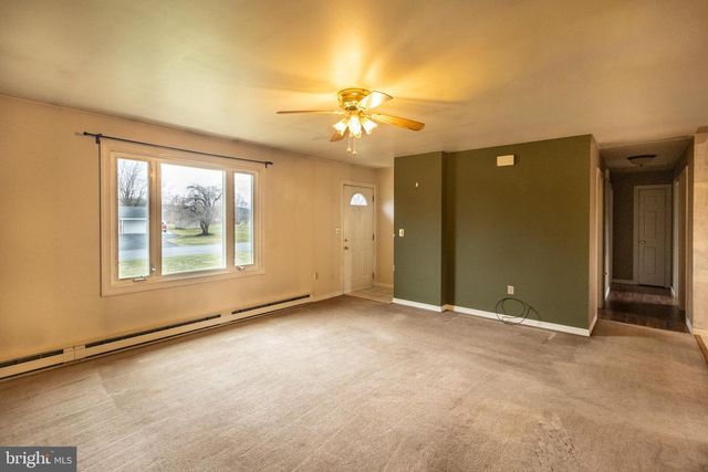 400 ARNOLD CT, Lebanon, PA 17042