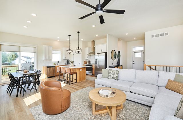 820 SE Mesa Drive, Waukee, IA 50263