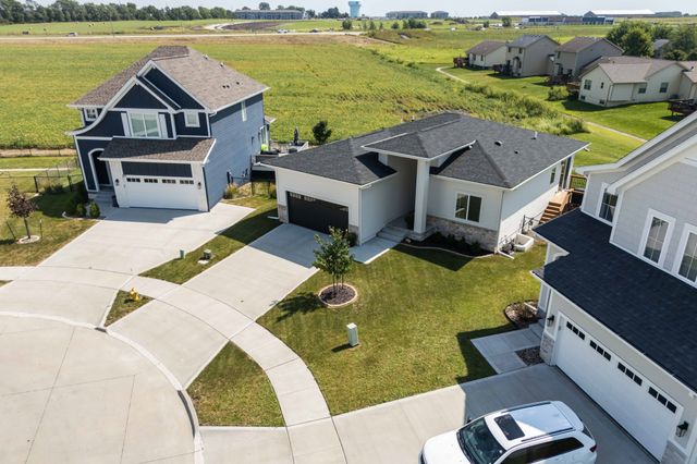820 SE Mesa Drive, Waukee, IA 50263