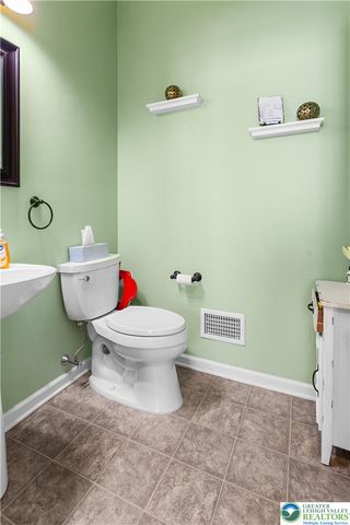 3420 Westminster Way, Upper Nazareth Twp, PA 18064