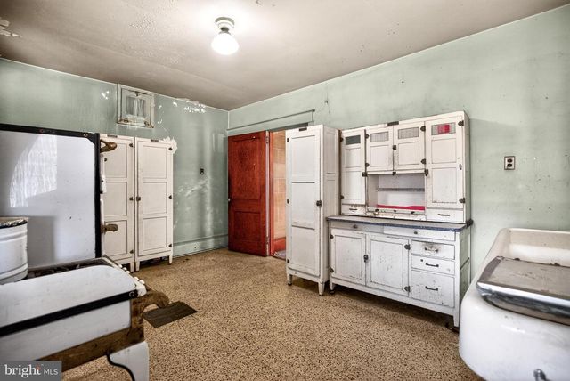 1012 WASHINGTON AVE, Marcus Hook, PA 19061