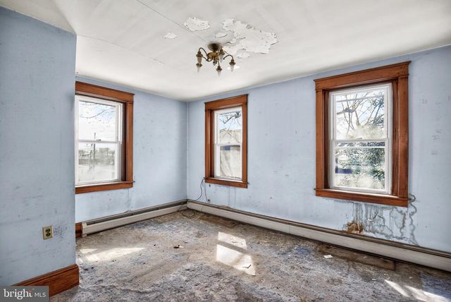 1012 WASHINGTON AVE, Marcus Hook, PA 19061