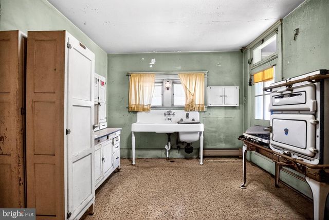 1012 WASHINGTON AVE, Marcus Hook, PA 19061