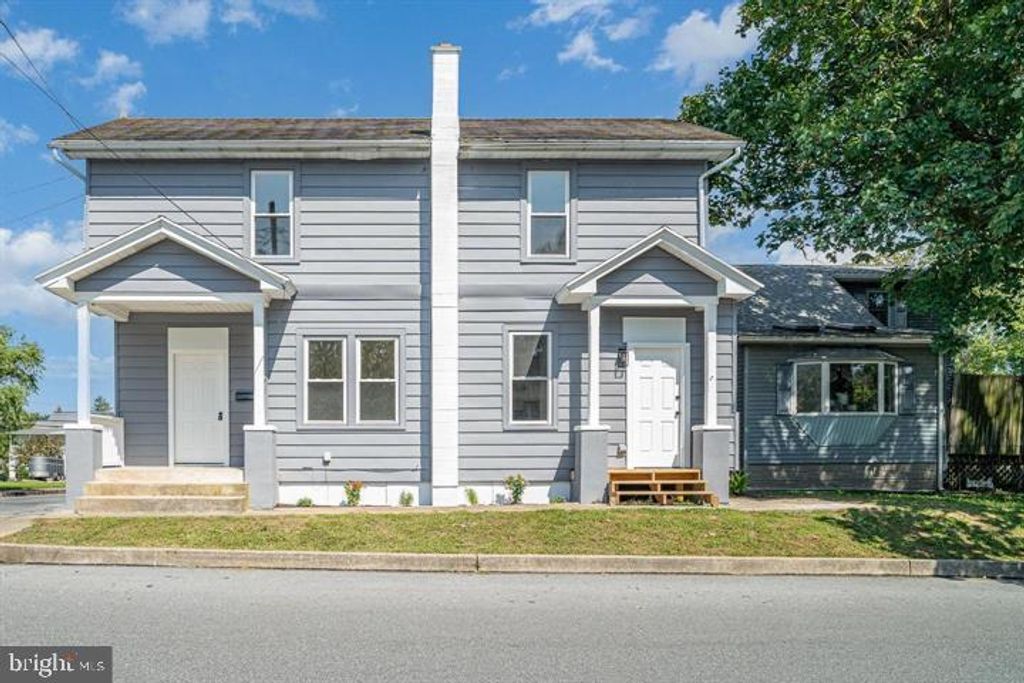 138 S HETRICK AVE, Palmyra, PA 17078