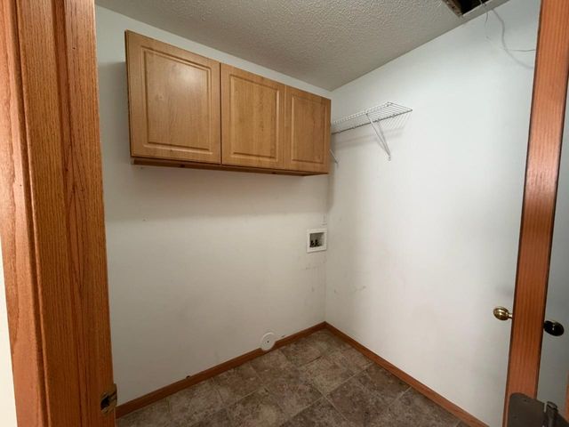 1010 Oak Place, West Fargo, ND 58078