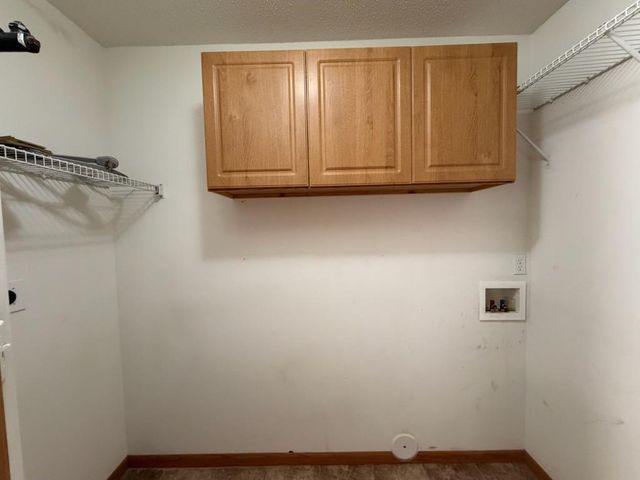 1010 Oak Place, West Fargo, ND 58078