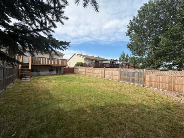 1010 Oak Place, West Fargo, ND 58078