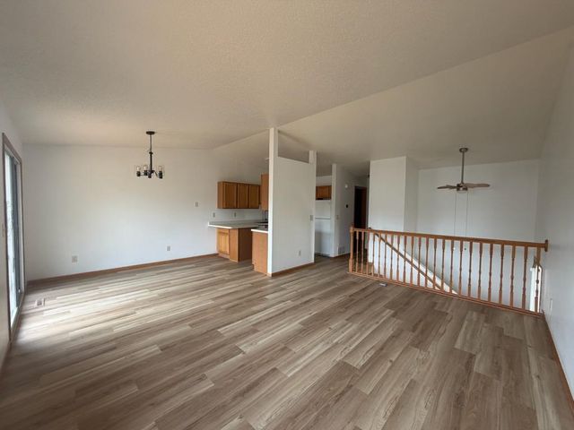 1010 Oak Place, West Fargo, ND 58078