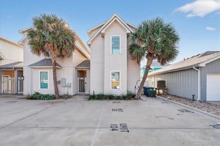 2821 S 11th St 105, Port Aransas, TX 78373