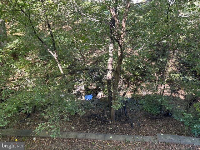 7 PICKERING CT #102, Germantown, MD 20874