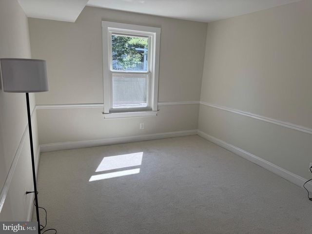 7 PICKERING CT #102, Germantown, MD 20874