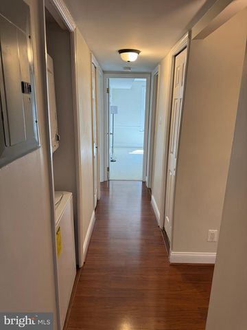 7 PICKERING CT #102, Germantown, MD 20874