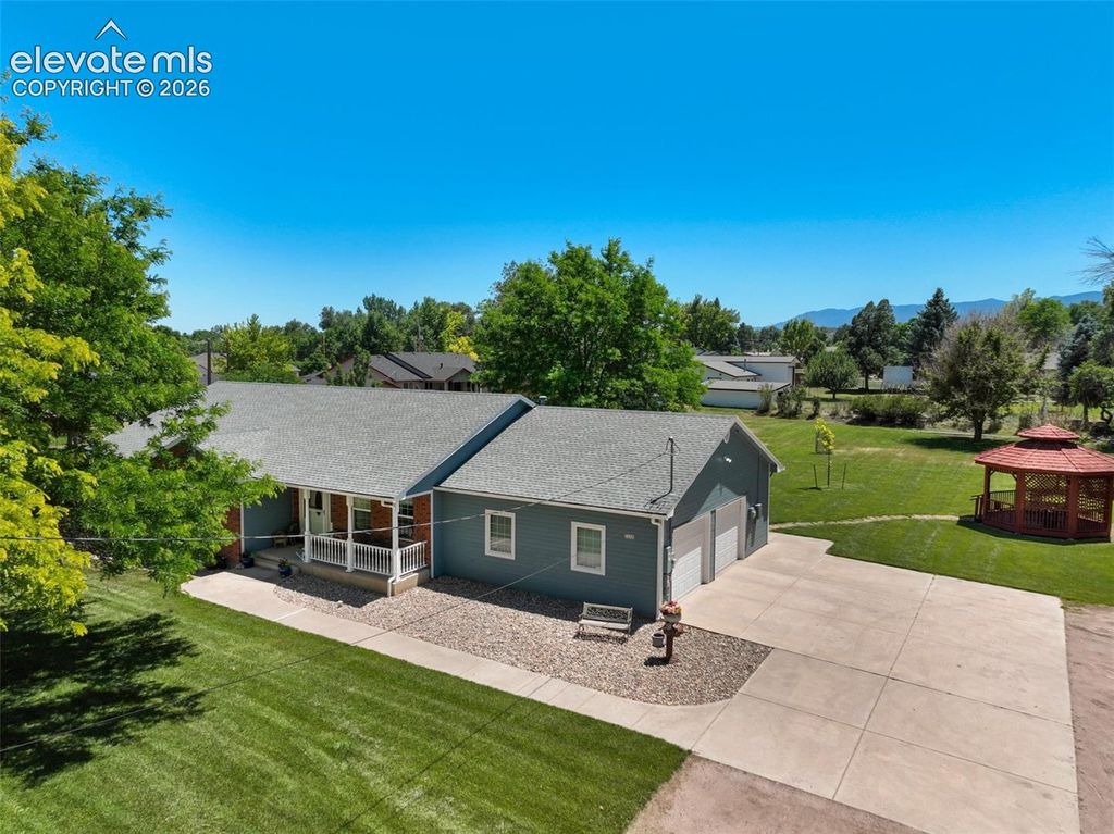 Image 3 of property listing at 1548 Grand Avenue, Canon City, CO 81212