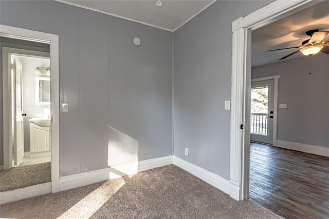 1 S Union Avenue, Urbana, IA 52345