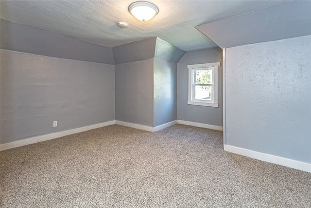 1 S Union Avenue, Urbana, IA 52345