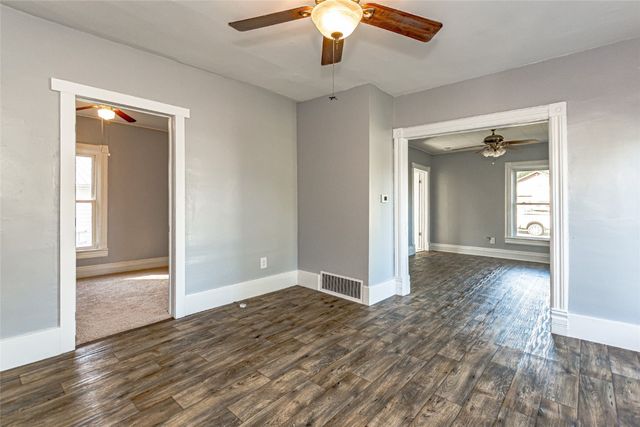 1 S Union Avenue, Urbana, IA 52345