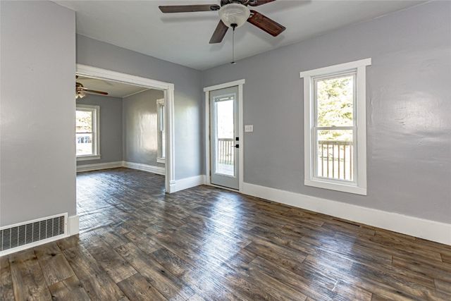 1 S Union Avenue, Urbana, IA 52345