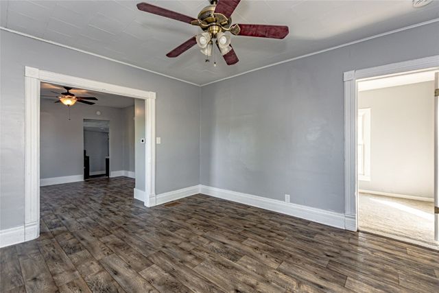 1 S Union Avenue, Urbana, IA 52345