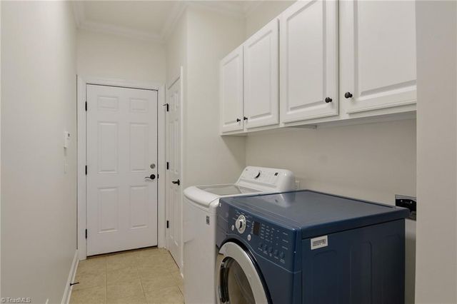 3857 Turnberry Park Drive, Pfafftown, NC 27040