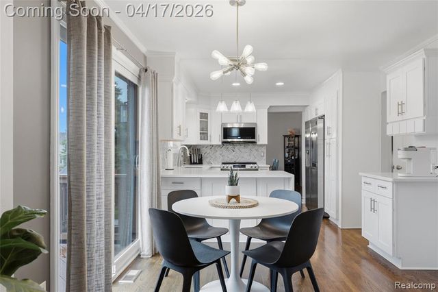 240 Parkland Drive, Rochester Hills, MI 48307