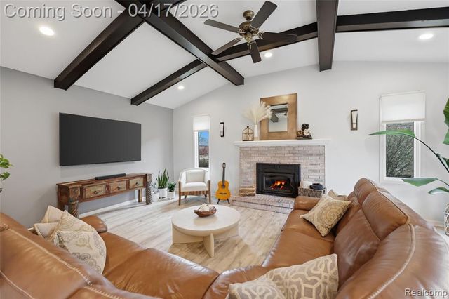 240 Parkland Drive, Rochester Hills, MI 48307