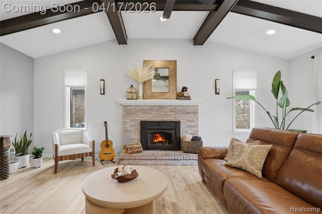 240 Parkland Drive, Rochester Hills, MI 48307