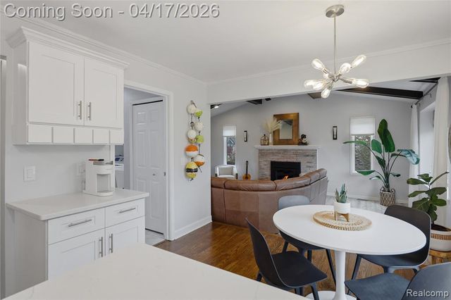 240 Parkland Drive, Rochester Hills, MI 48307