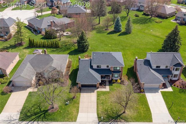 240 Parkland Drive, Rochester Hills, MI 48307