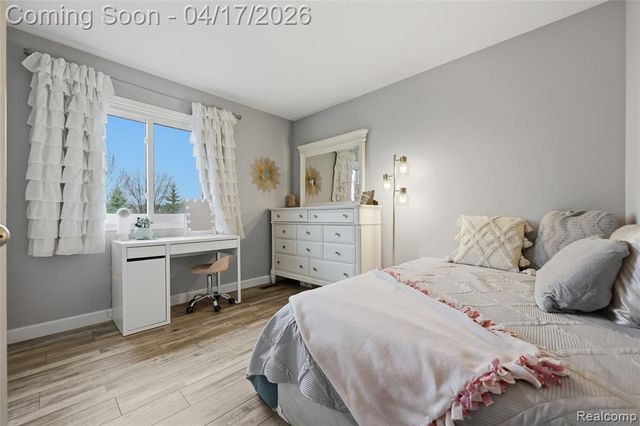 240 Parkland Drive, Rochester Hills, MI 48307