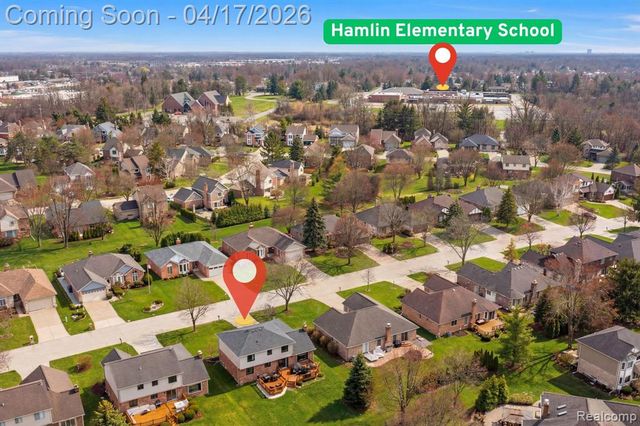 240 Parkland Drive, Rochester Hills, MI 48307
