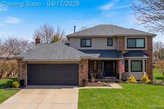 240 Parkland Drive, Rochester Hills, MI 48307