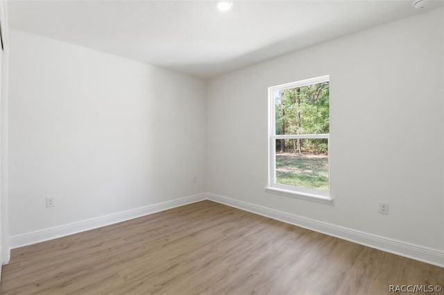 6704 N Foxdale Drive, Dunnellon, FL 34434