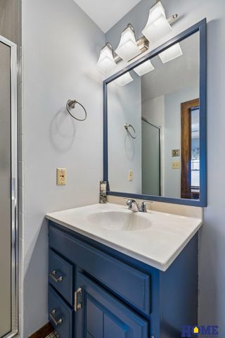 2941 Jackson Drive, Lincoln, NE 68502