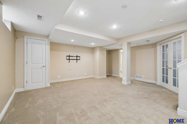 2941 Jackson Drive, Lincoln, NE 68502