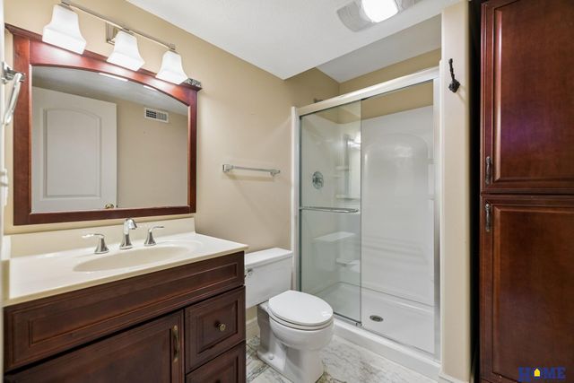 2941 Jackson Drive, Lincoln, NE 68502