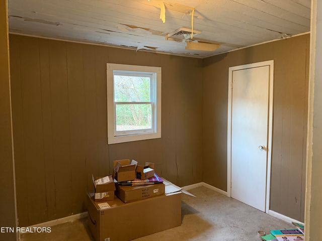 120 Poplar St, Harriman, TN 37748