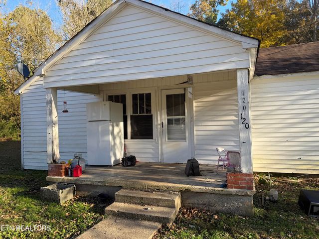 120 Poplar St, Harriman, TN 37748