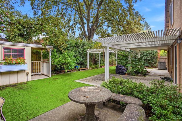 34 Nautica Ct, Sacramento, CA 95833