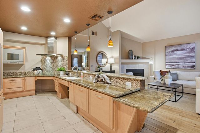 34 Nautica Ct, Sacramento, CA 95833