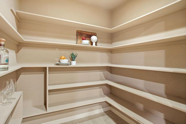 34 Nautica Ct, Sacramento, CA 95833