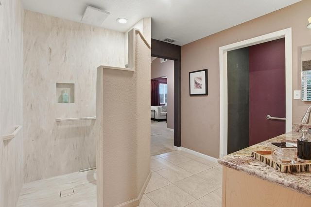 34 Nautica Ct, Sacramento, CA 95833