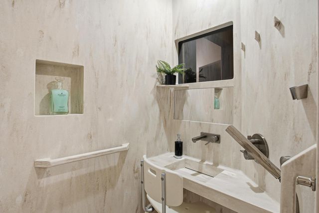 34 Nautica Ct, Sacramento, CA 95833