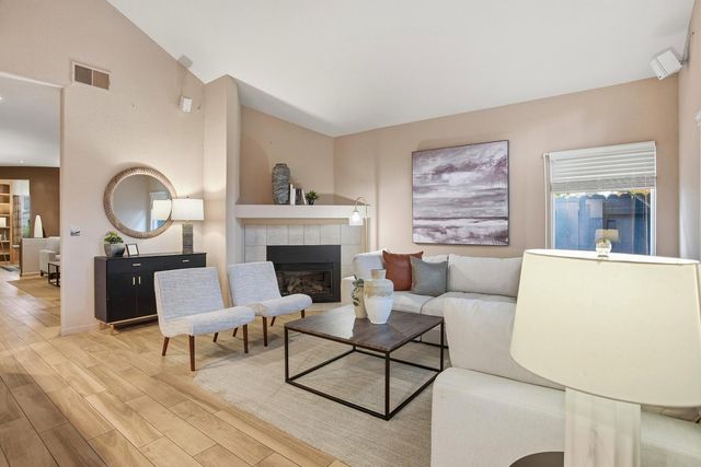 34 Nautica Ct, Sacramento, CA 95833