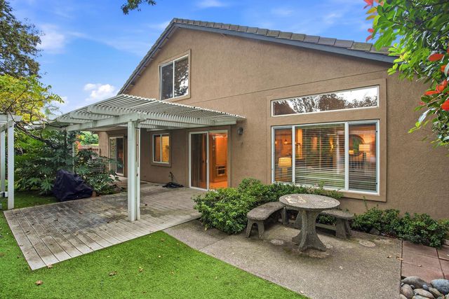 34 Nautica Ct, Sacramento, CA 95833