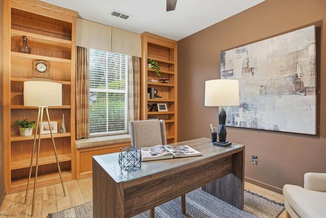 34 Nautica Ct, Sacramento, CA 95833